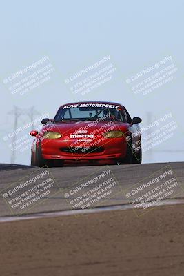 media/Oct-26-2025-CalClub SCCA (Sun) [[8ce1e69566]]/Group 5/Grapevine/